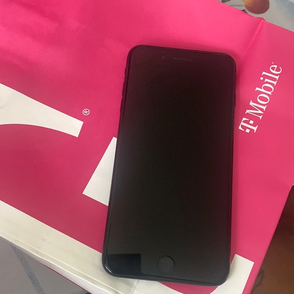 IPHONE 7 PLUS NEW